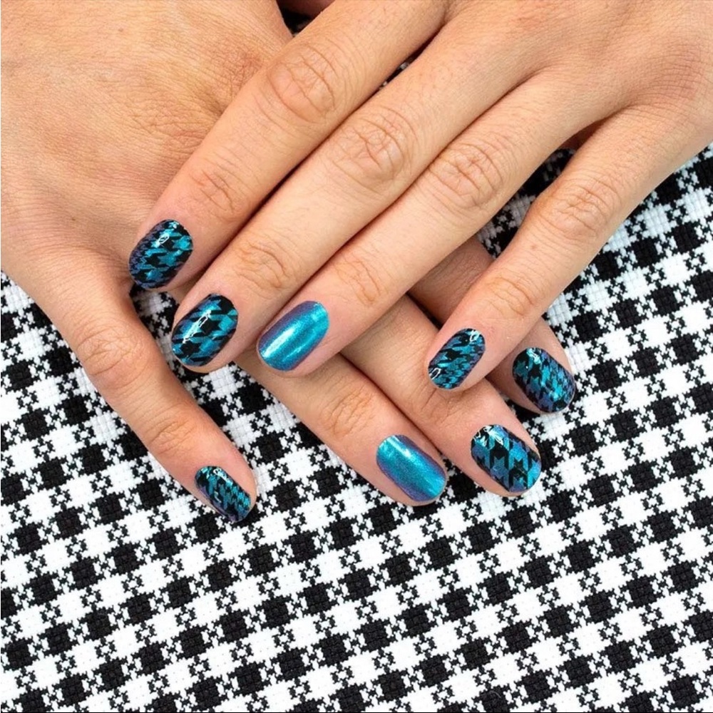 *Retired* Color Street: Suit Yourself | Houndstooth Teal Purple Duochrome Fall